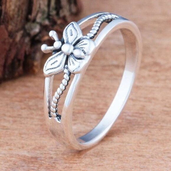 Sweet Butterfly Daily Romantic Simple Silver Ring for Women PD186